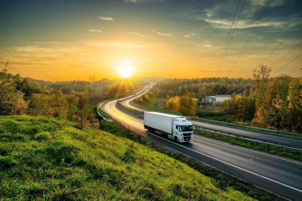 Pune to Surat Courier Service